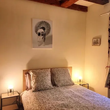 Апартаменти N¨°1 Schongauer De Charme Centre Touristique *